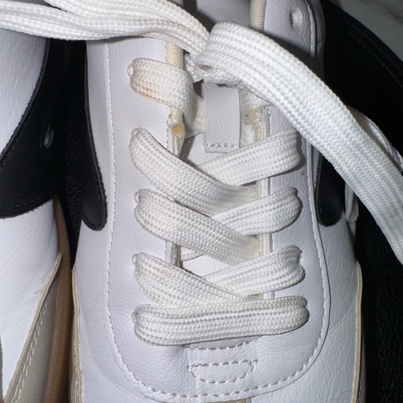 DV by Dolce Vita White and Tan Women's Sneakers size 7.5 - Picture 7 of 16